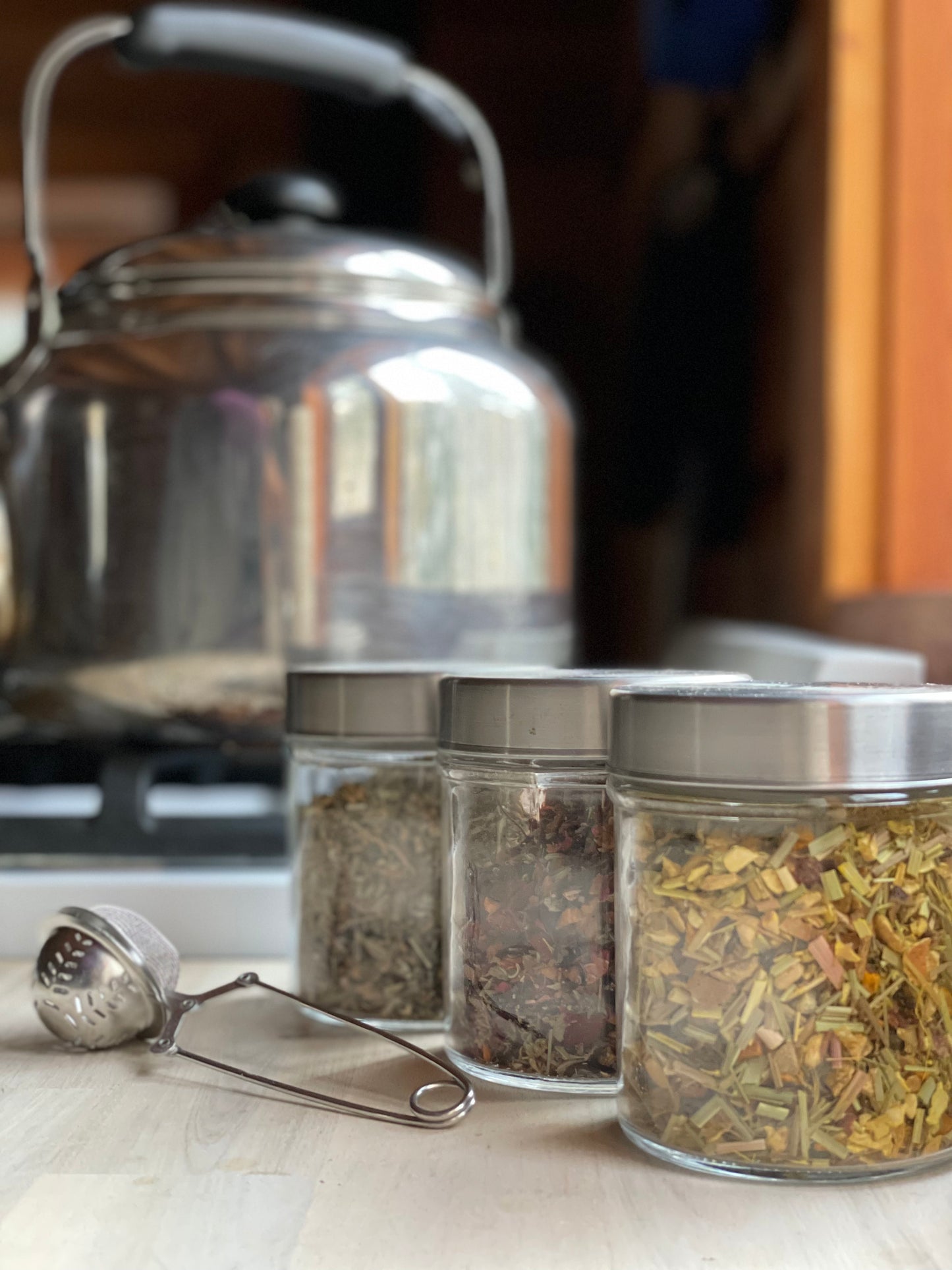 Blended teas and a kettle